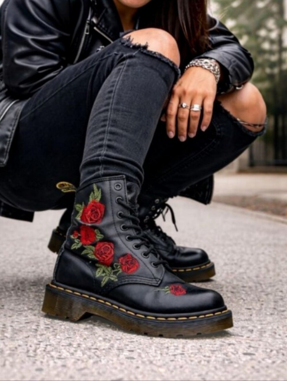 New Dr. Martens 1460 Vonda Black Leather Boots w/Rose Embroidery - Picture 11 of 11